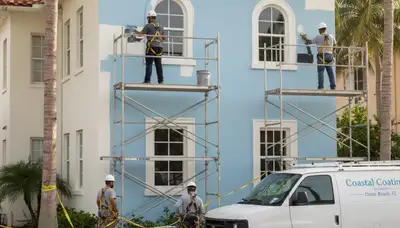 Painting contractors in Fort Lauderdale, FL providing professional interior and exterior painting services